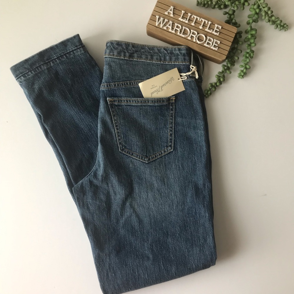 NWT! Universal Thread Mid Rose Boyfriend Jeans